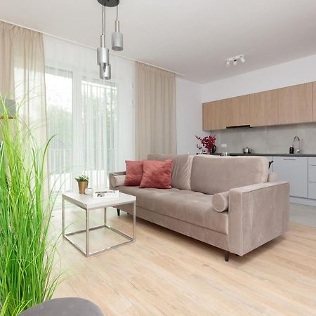 Stacja Wola Apartment Guminska By Noclegi Renters Warsaw Ngoại thất bức ảnh