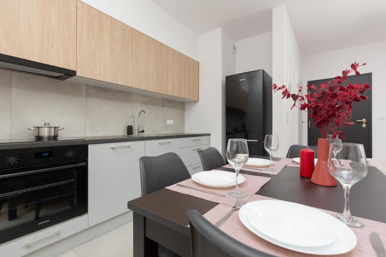 Stacja Wola Apartment Guminska By Noclegi Renters Warsaw Ngoại thất bức ảnh