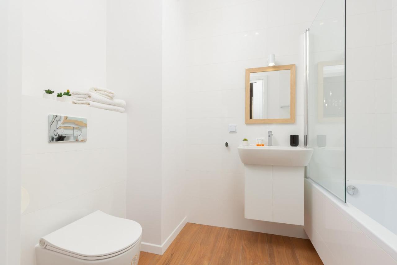 Stacja Wola Apartment Guminska By Noclegi Renters Warsaw Ngoại thất bức ảnh